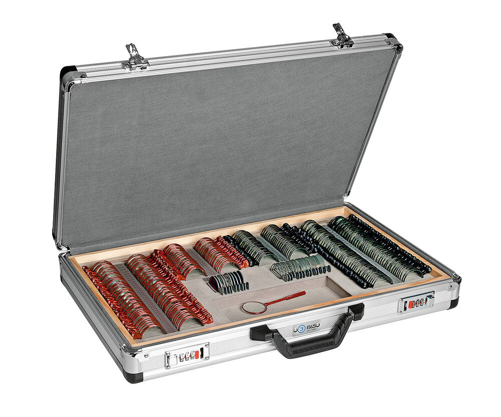 436910 - zkušební skříň B&S s kovovými rámečky, čočky s antireflexní úpravou, v kovovém kufru  260